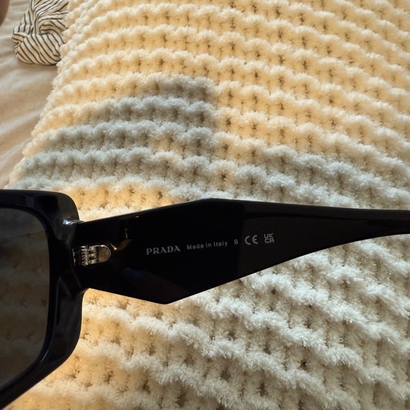 Prada SPR 08Y - Picture 5 of 6